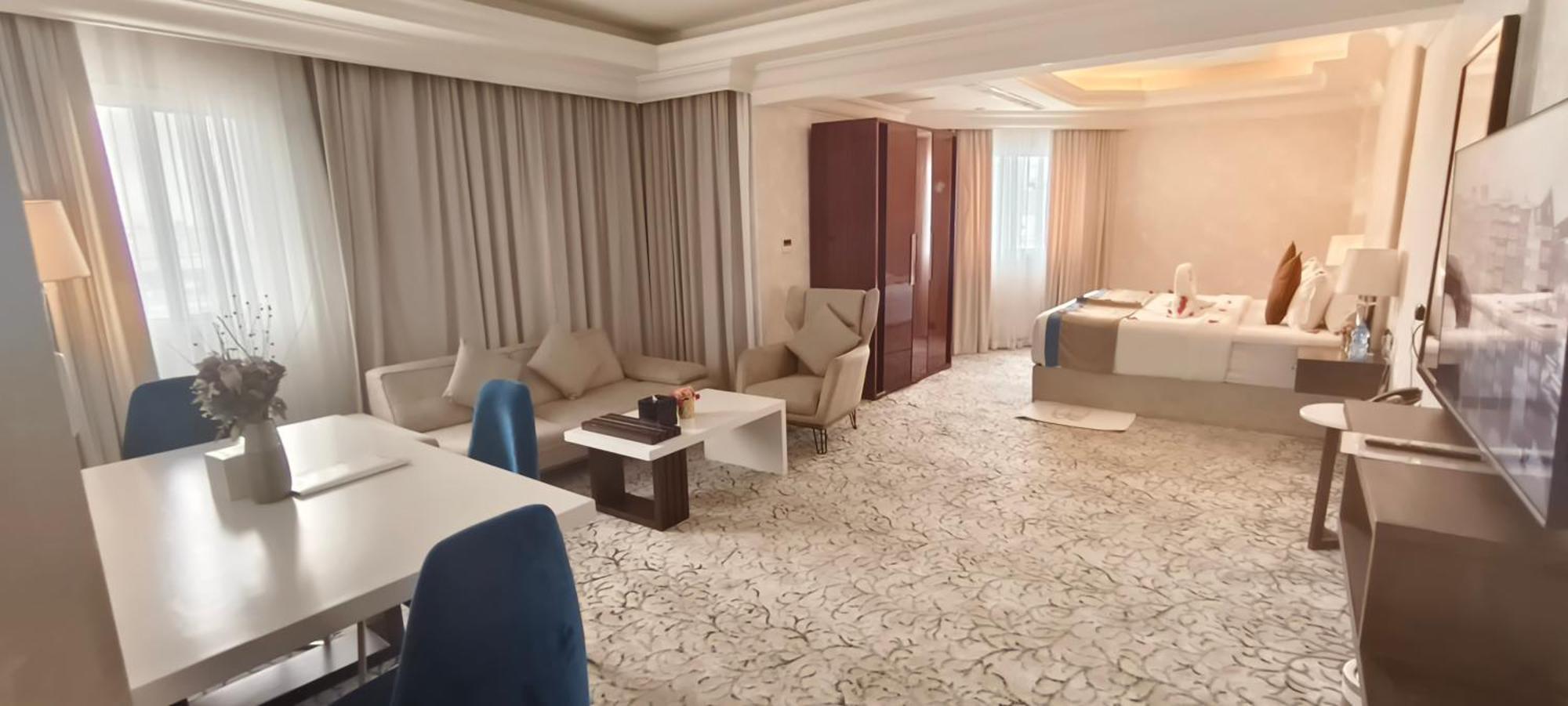 Ivory Qatar होटल 4*